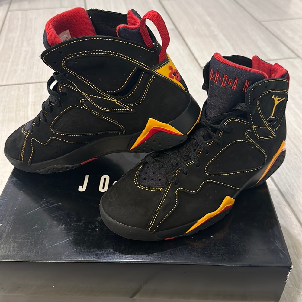 Air Jordan Retro 7 Black/Citrus - Varsity Red